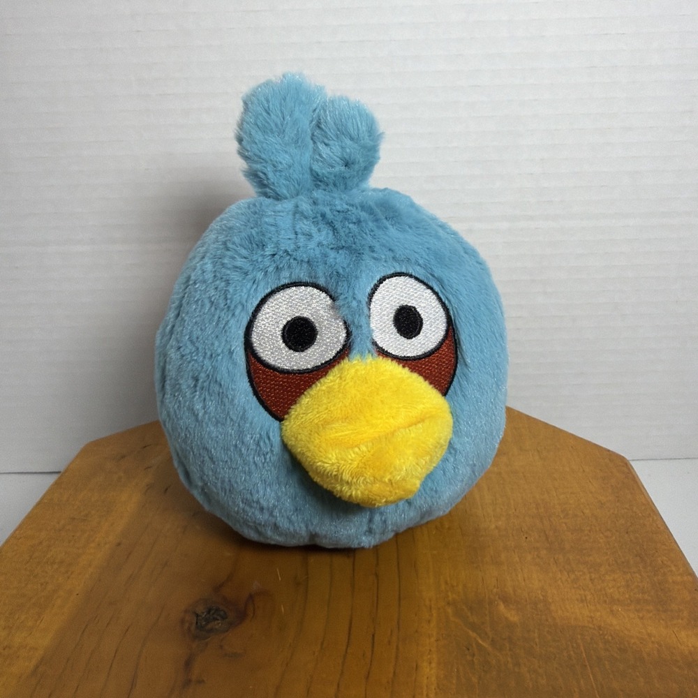 Commonwealth Toys 2010 Angry Birds Tired Blue Jay 8 inch Stuffed Plush No Sound